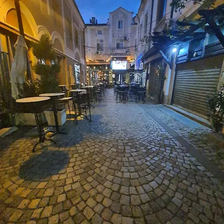 Norm Dorm Center 酒店