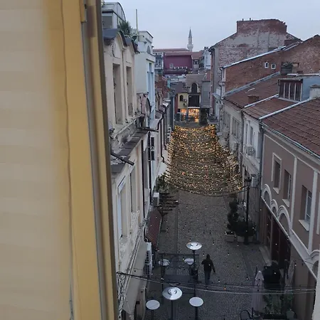 酒店 Norm Dorm Center