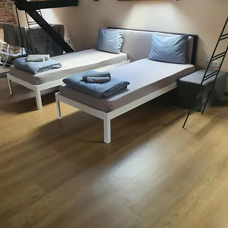 Norm Dorm Center Szálloda *