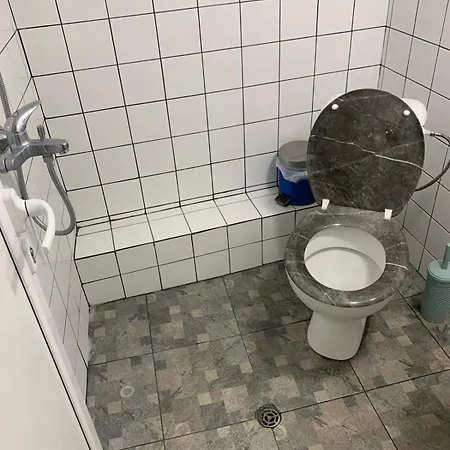 Norm Dorm Center Szálloda