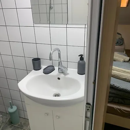 Norm Dorm Center Szálloda